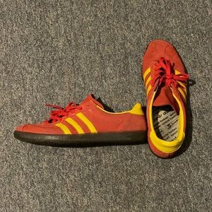 Adidas skate shoes size 10